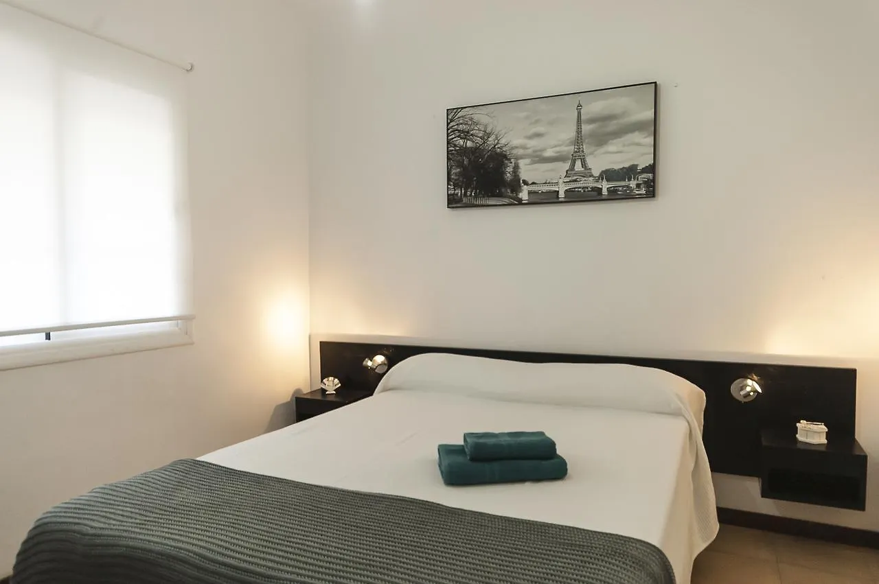 Lets Holidays Elsa Apartment トッサ・デ・マール スペイン